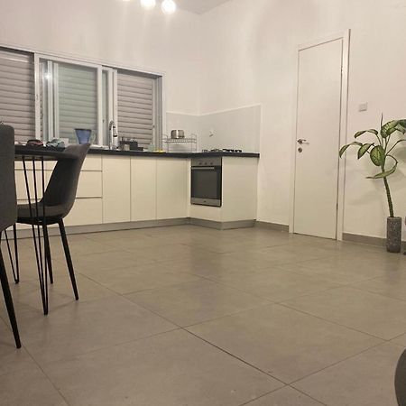 Apt Heart Tlv Arnon 50 Mt From Sea Lägenhet Tel Aviv Exteriör bild