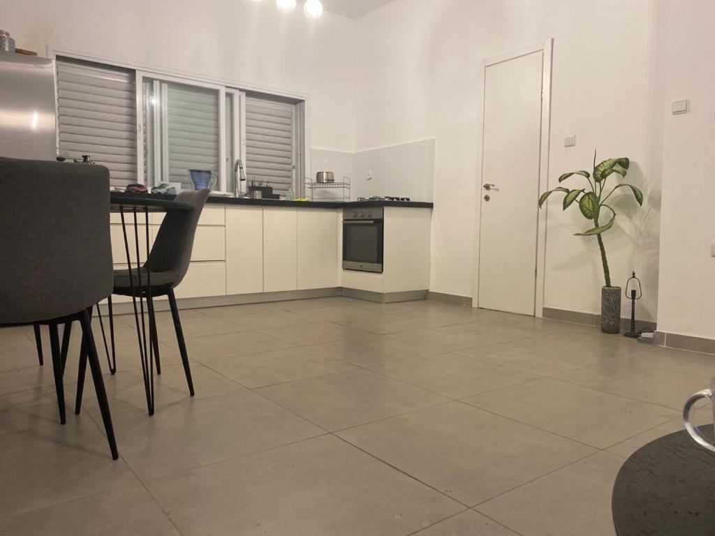 Apt Heart Tlv Arnon 50 Mt From Sea Lägenhet Tel Aviv Exteriör bild